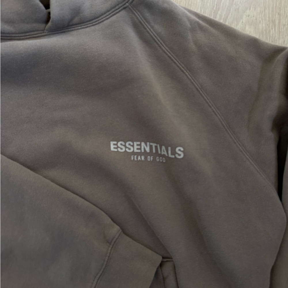 ESSENTIALS Pullover Hoodie in Taupe S